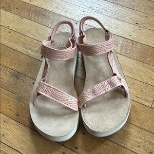 Teva Women's Midform Universal Sandals size 9